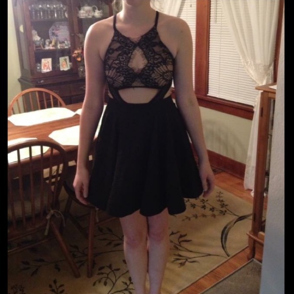 Windsor Black & Nude Mesh Skater Style Short Dress - Picture 3 of 5